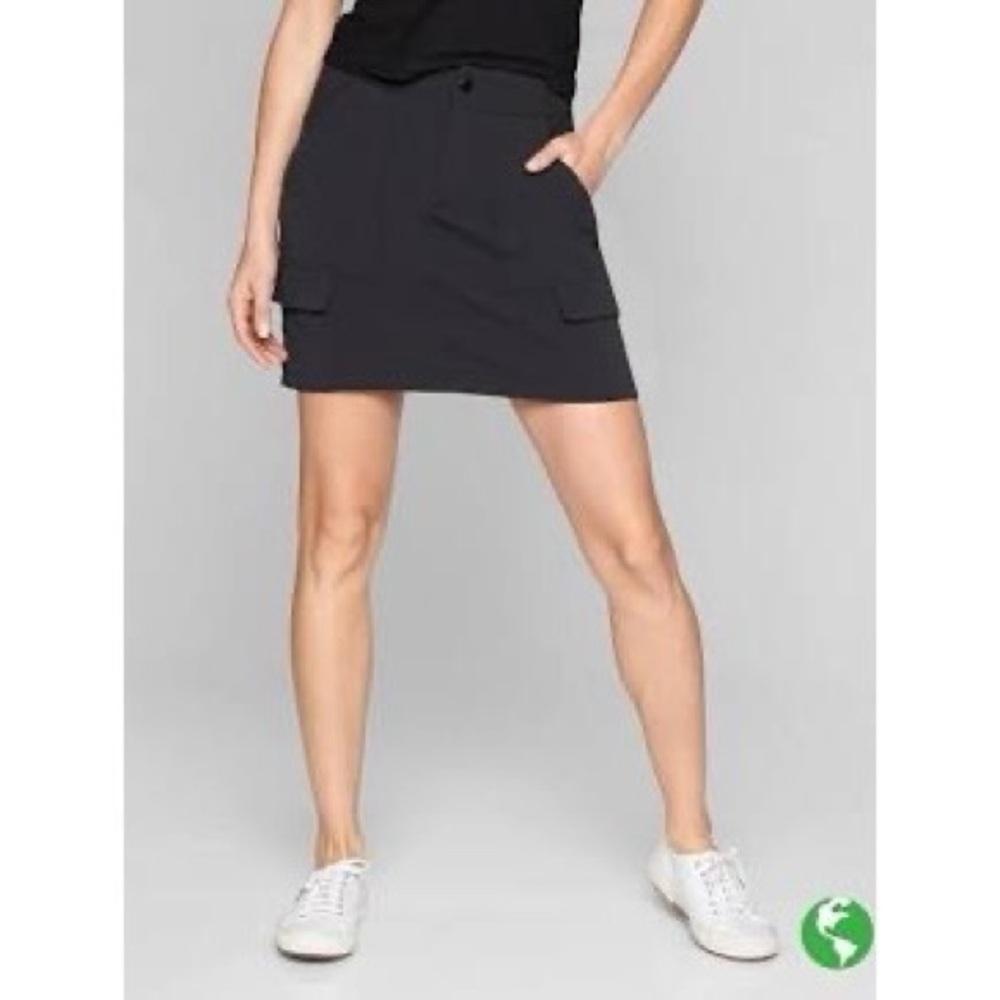 ATHLETA Trekkie Skort in Black